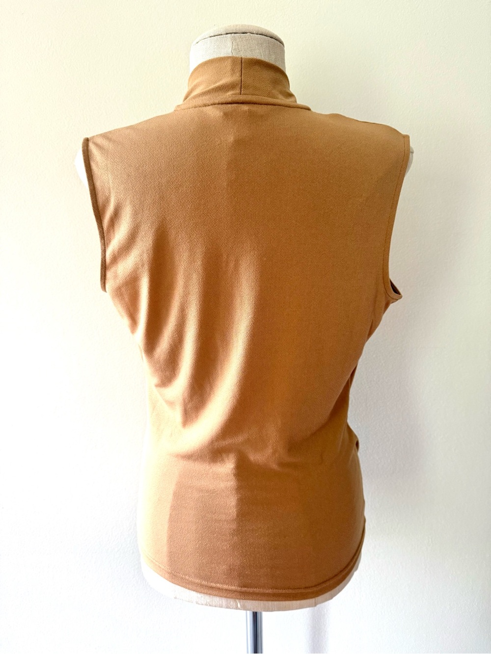 Banana Republic Afternoon Latte Crepe Wrap Top S Corporate Chic Minimalist Work - Picture 9 of 14
